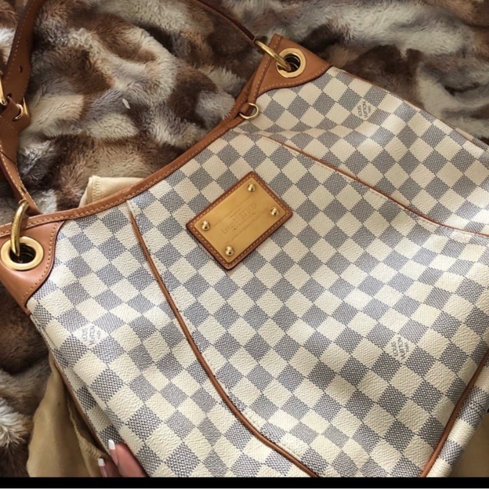 LV Galeria PM